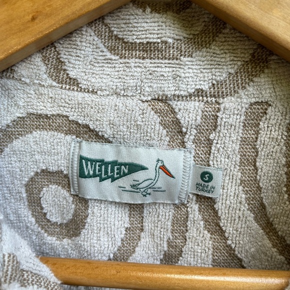 Men's Beige Swirl Pattern Casual Button Down Shirt - Picture 2 of 3